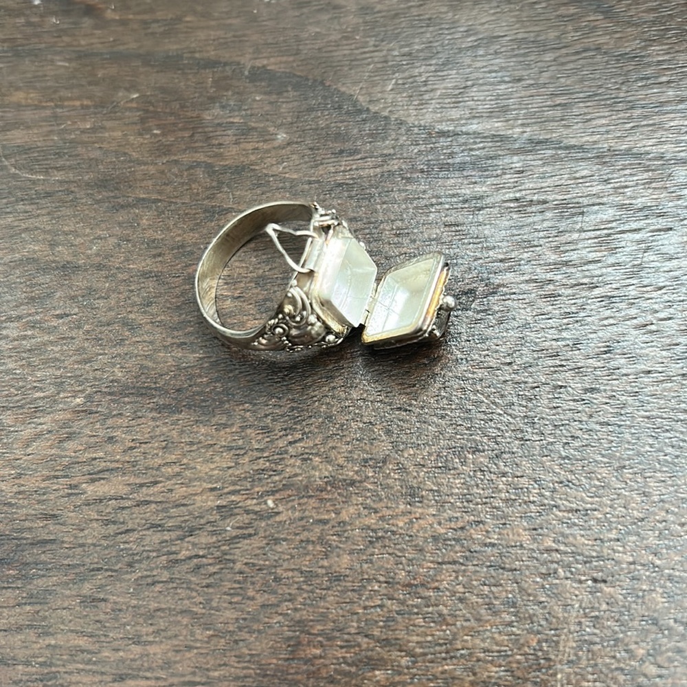 Poison Ring - Picture 3 of 3